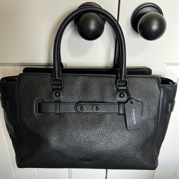 COACH Swagger 27 Glovetanned Leather
Satchel Black Purse Blackend Hardware Logo - Picture 8 of 10
